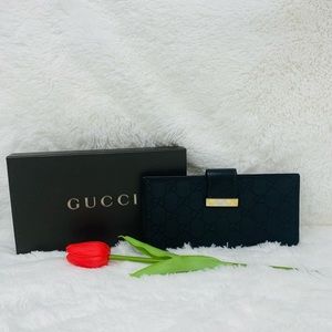 Preowned authentic Gucci black woman
